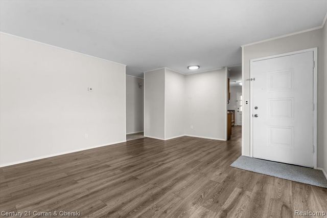 2269 S Circle Drive, Ann Arbor, MI 48103