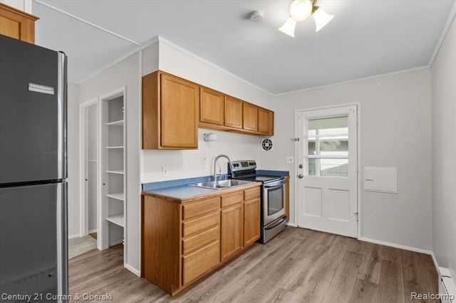 2269 S Circle Drive, Ann Arbor, MI 48103