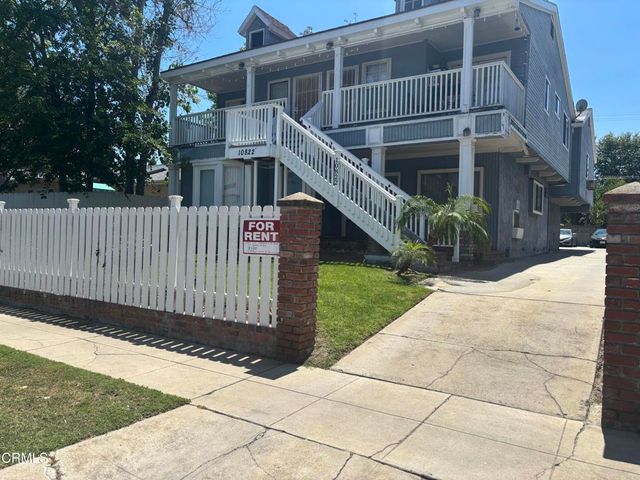 10822 Hartsook Street 1, Los Angeles, CA 91601