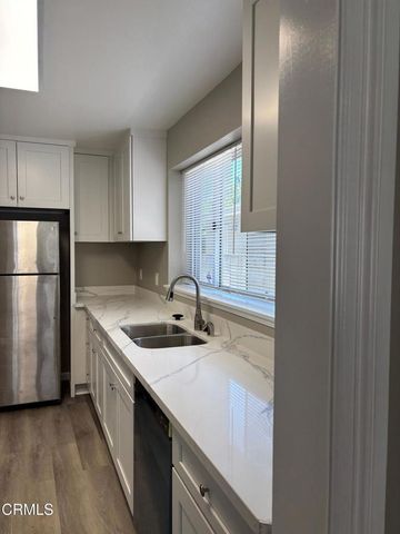 10822 Hartsook Street 1, Los Angeles, CA 91601