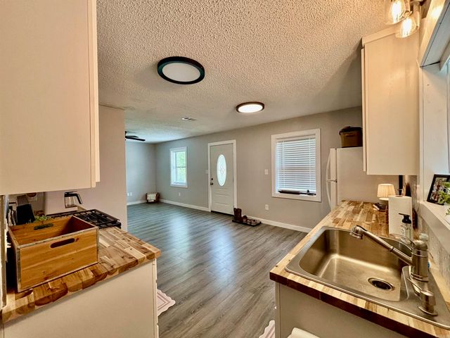 202 W Hazel St, Walnut Ridge, AR 72476