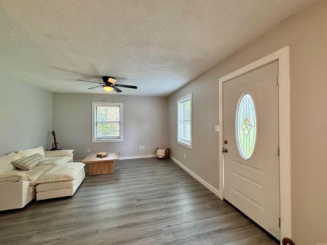 202 W Hazel St, Walnut Ridge, AR 72476