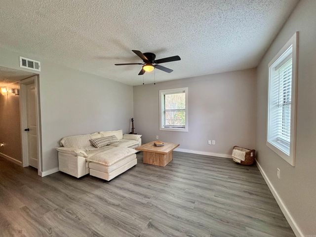 202 W Hazel St, Walnut Ridge, AR 72476