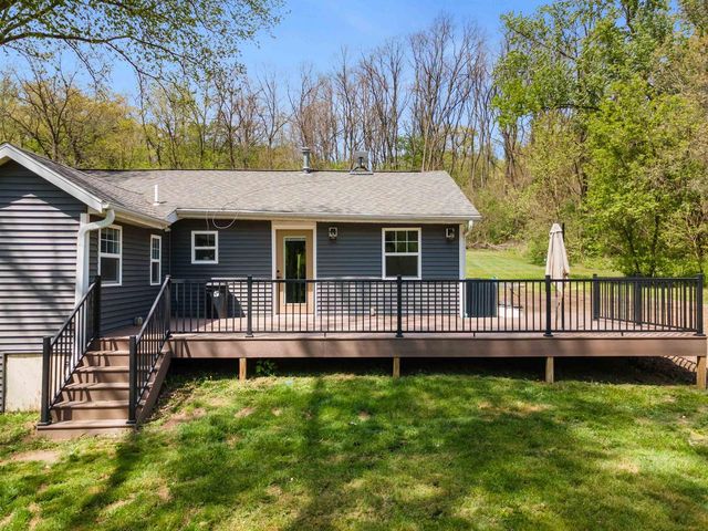 5606 Midland Road, Mazomanie, WI 53560