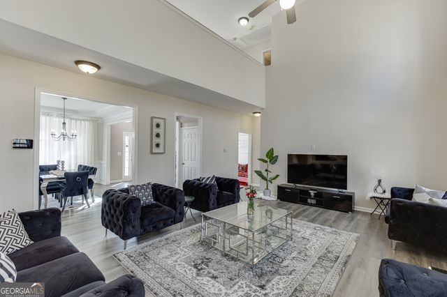 3270 Royal Creek Way SW, Lilburn, GA 30047