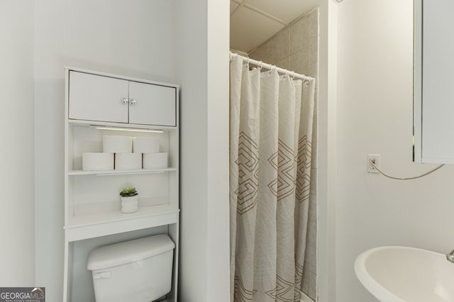 3270 Royal Creek Way SW, Lilburn, GA 30047