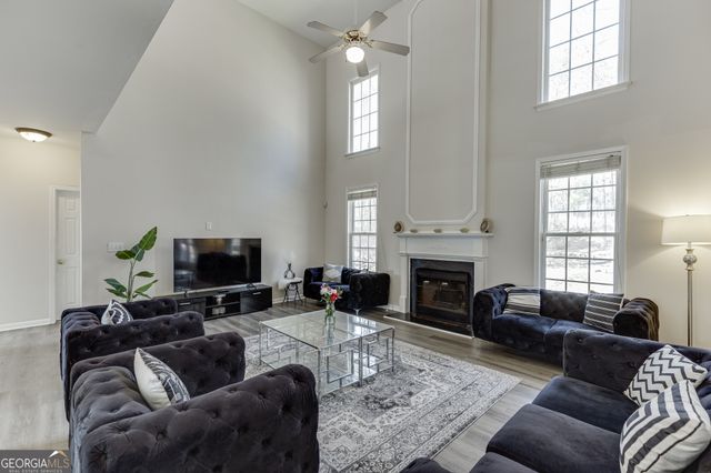 3270 Royal Creek Way SW, Lilburn, GA 30047