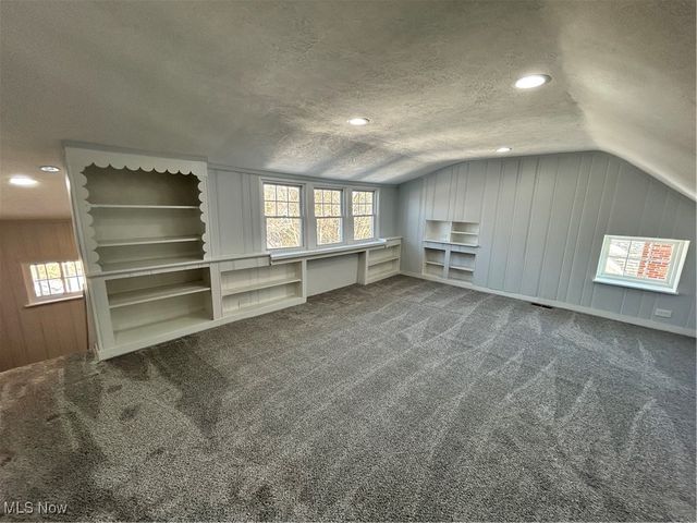 3785 Glenwood Road, Cleveland Heights, OH 44121