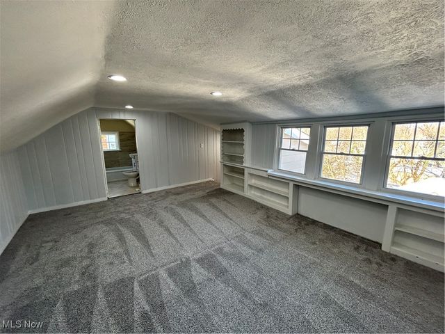 3785 Glenwood Road, Cleveland Heights, OH 44121