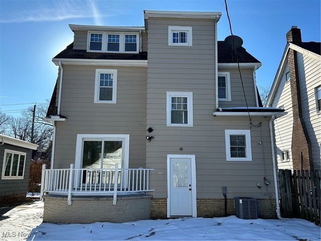 3785 Glenwood Road, Cleveland Heights, OH 44121