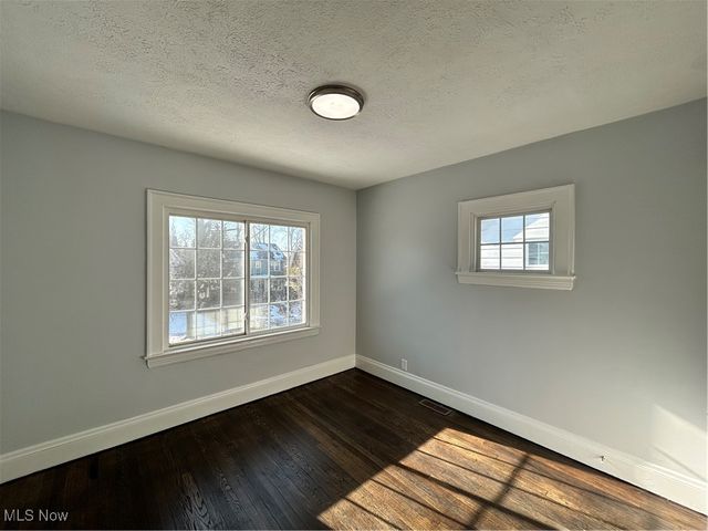 3785 Glenwood Road, Cleveland Heights, OH 44121