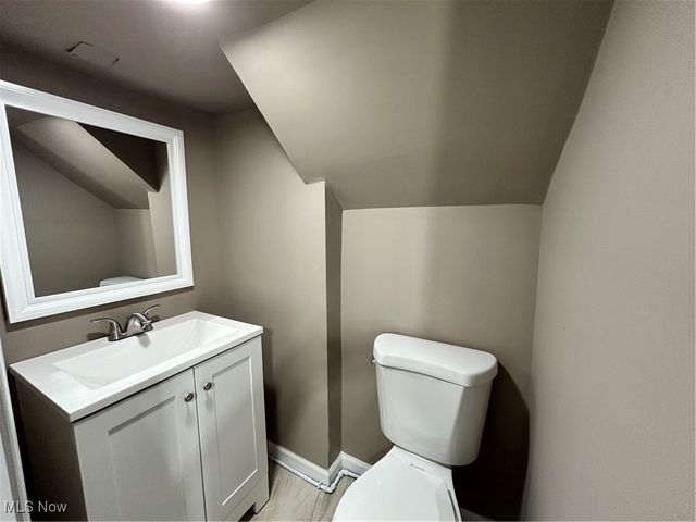 3785 Glenwood Road, Cleveland Heights, OH 44121