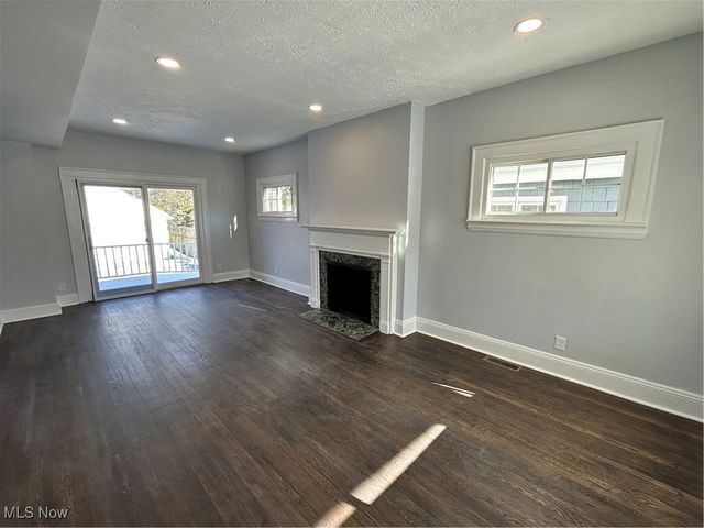 3785 Glenwood Road, Cleveland Heights, OH 44121