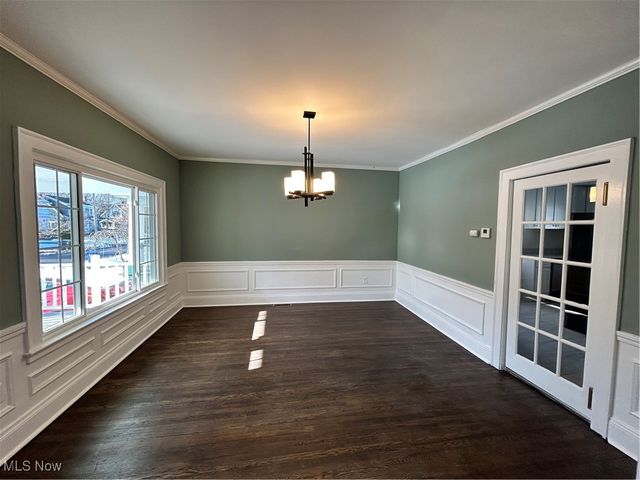 3785 Glenwood Road, Cleveland Heights, OH 44121