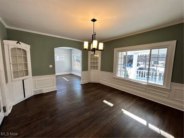 3785 Glenwood Road, Cleveland Heights, OH 44121