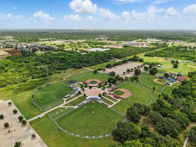 6902 Golf Green Drive, Arlington, TX 76001