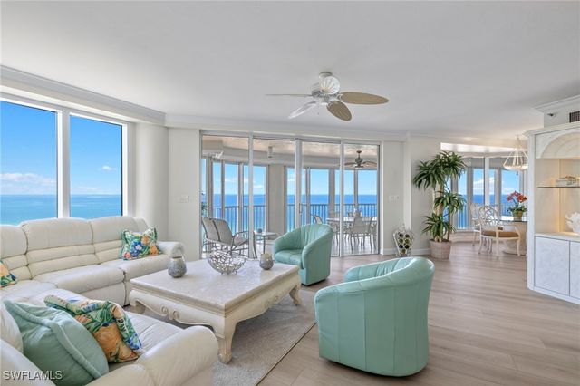 8111 Bay Colony DR 802, Naples, FL 34108