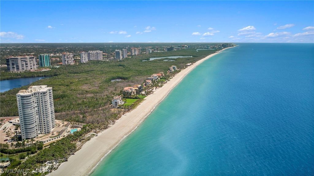 8111 Bay Colony DR 802, Naples, FL 34108