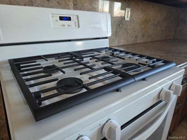 68 Kirkwood Road, Port Washington, NY 11050