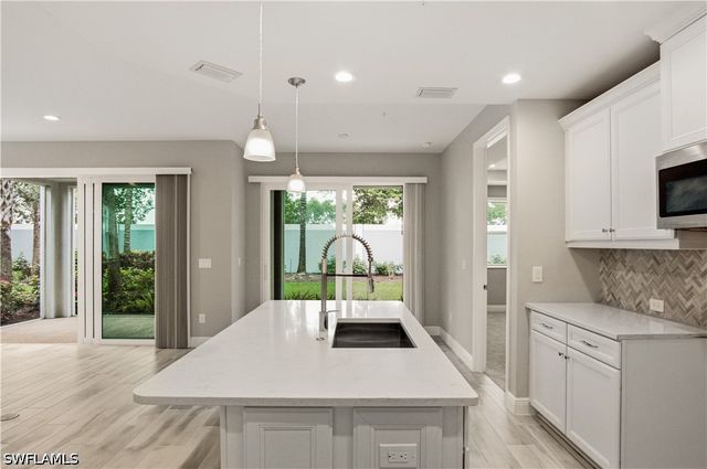 2664 Seychelles CIR 2401, Naples, FL 34112