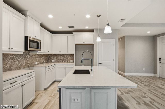 2664 Seychelles CIR 2401, Naples, FL 34112
