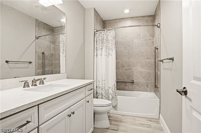 2664 Seychelles CIR 2401, Naples, FL 34112