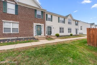 9532 Bayberry Green Ln, Louisville, KY 40291