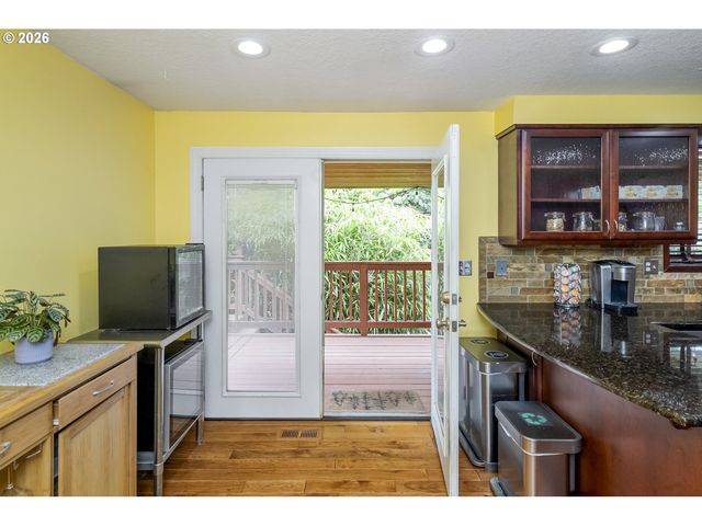 1370 Se EASTWOOD Ct, Milwaukie, OR 97267