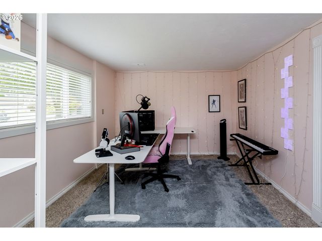 1370 Se EASTWOOD Ct, Milwaukie, OR 97267