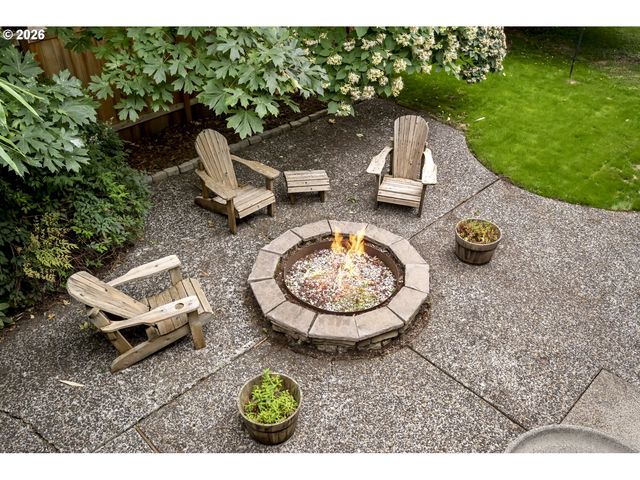 1370 Se EASTWOOD Ct, Milwaukie, OR 97267