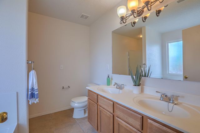 1324 Spruce Meadows Drive NE, Rio Rancho, NM 87144