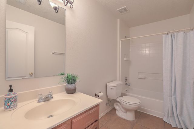 1324 Spruce Meadows Drive NE, Rio Rancho, NM 87144