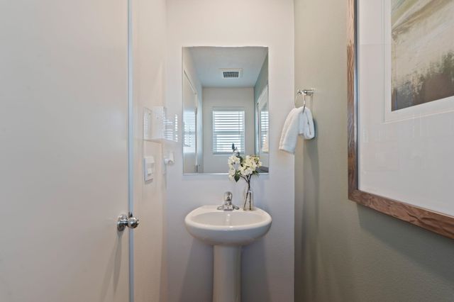 120 S Pippin Ave, Deer Park, WA 99006