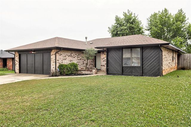 11832 Sagamore Drive, Yukon, OK 73099