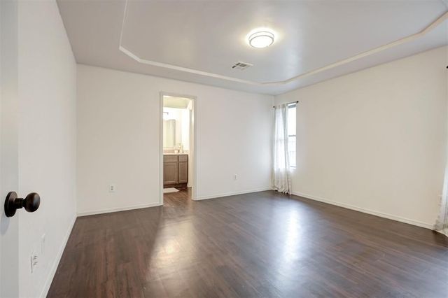 11832 Sagamore Drive, Yukon, OK 73099