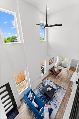 520 Woodbine Avenue, Dallas, TX 75203