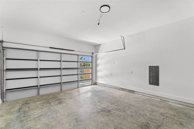 520 Woodbine Avenue, Dallas, TX 75203