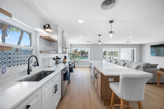 370 59TH AVENUE, St Pete Beach, FL 33706