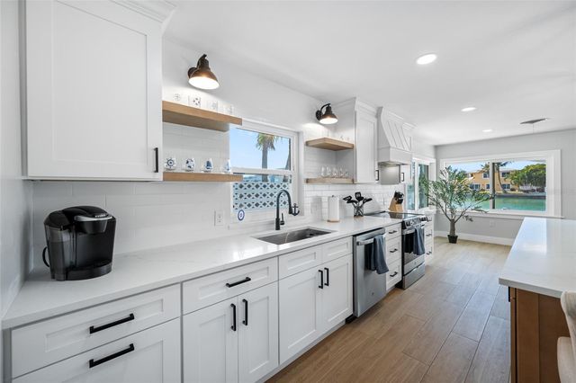 370 59TH AVENUE, St Pete Beach, FL 33706