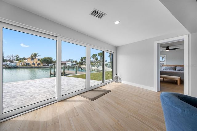 370 59TH AVENUE, St Pete Beach, FL 33706