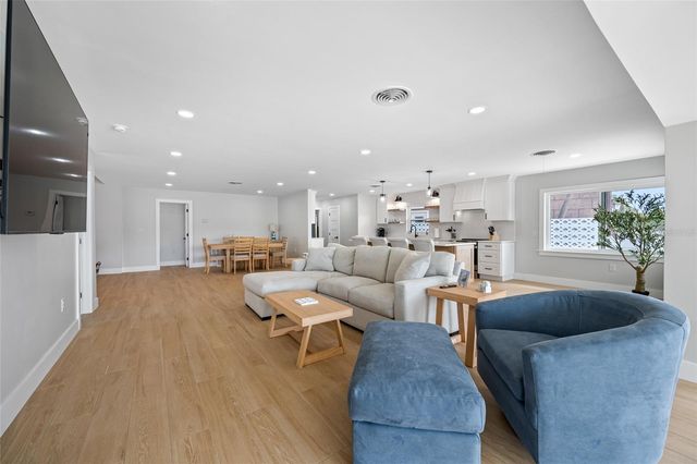 370 59TH AVENUE, St Pete Beach, FL 33706