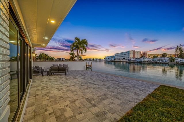 370 59TH AVENUE, St Pete Beach, FL 33706