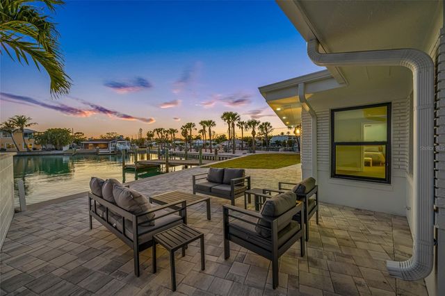 370 59TH AVENUE, St Pete Beach, FL 33706