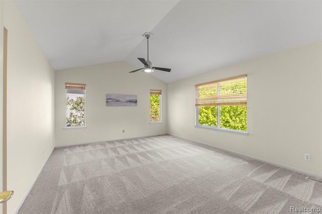 23395 Mission Lane, Farmington, MI 48335