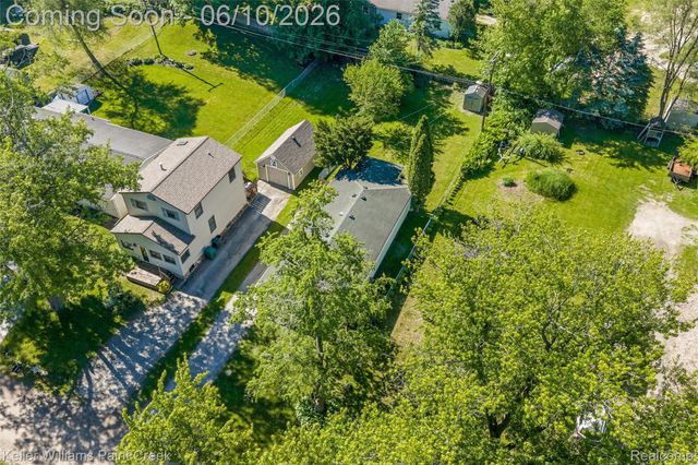 2742 Campers Drive, Highland Charter Township, MI 48356