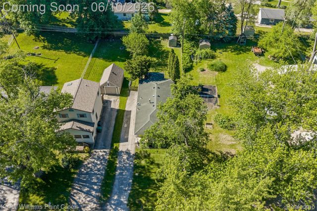 2742 Campers Drive, Highland Charter Township, MI 48356