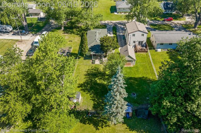 2742 Campers Drive, Highland Charter Township, MI 48356