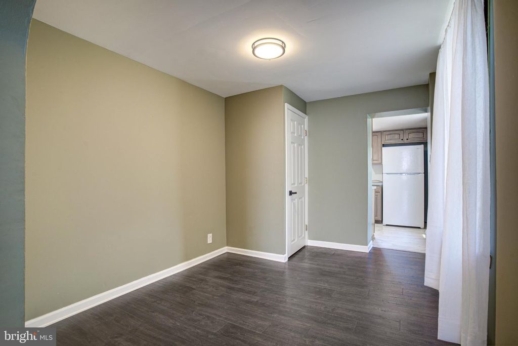 2331 E HAZZARD ST, PHILADELPHIA, PA 19125 — photo 4