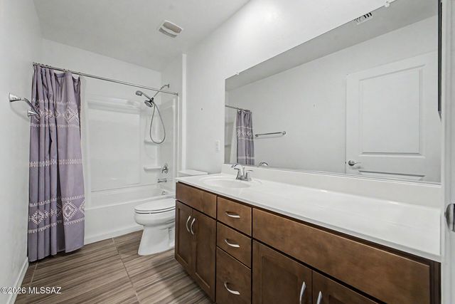 8675 E Seabury Court, Tucson, AZ 85710