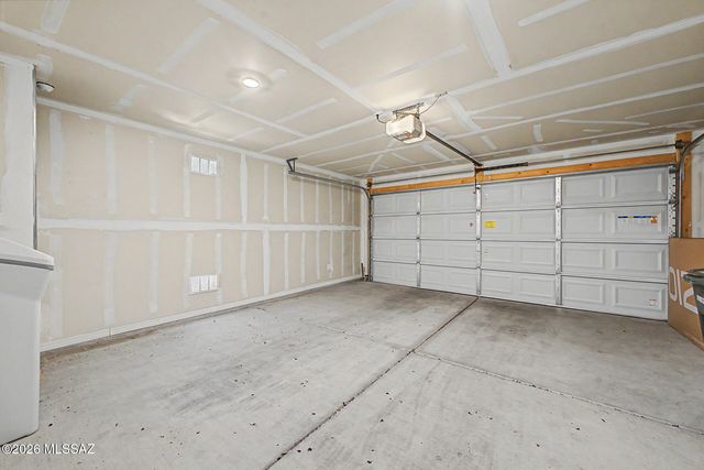 8675 E Seabury Court, Tucson, AZ 85710